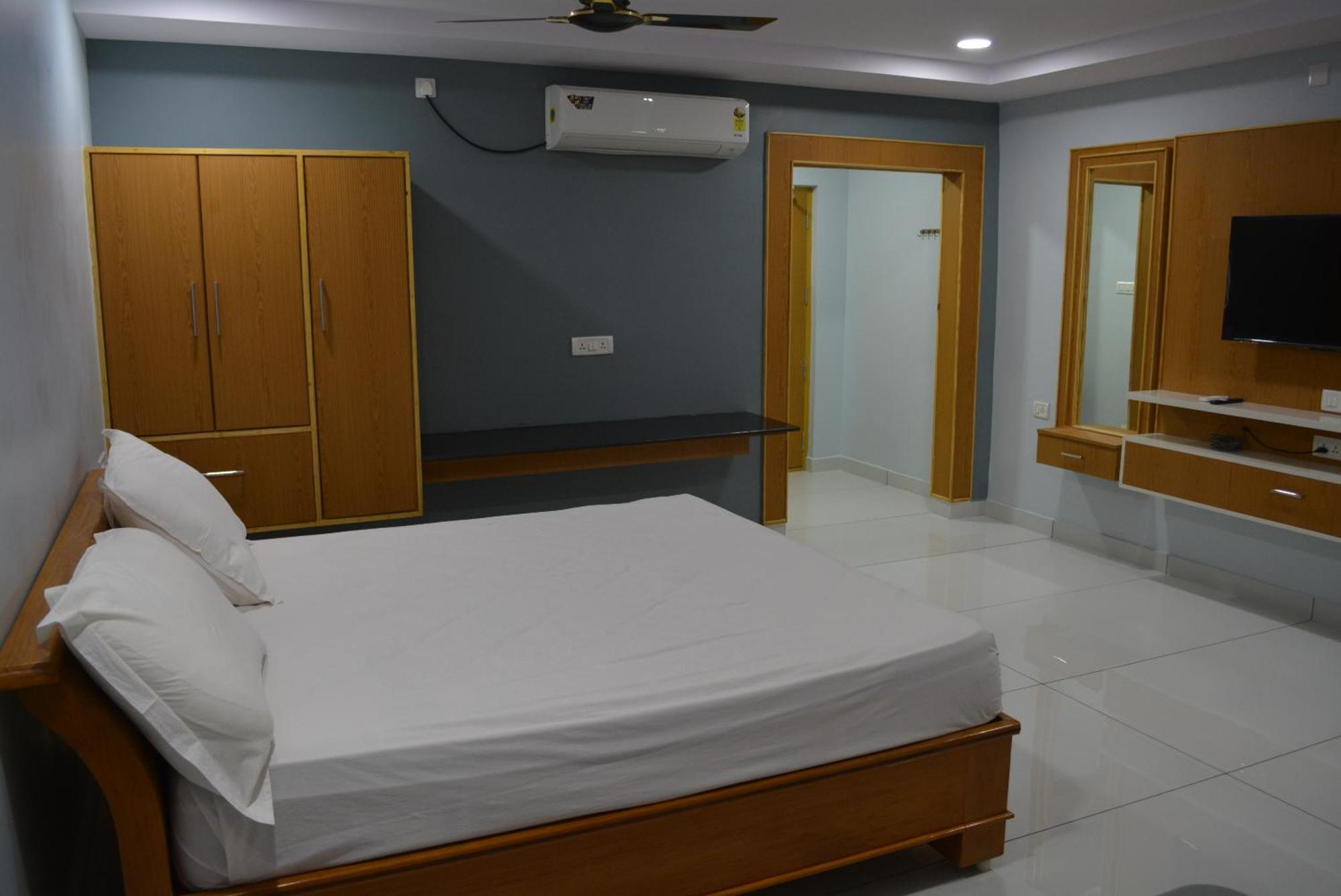 Yanam Resorts Exterior foto